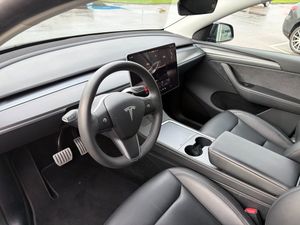 Tesla Model Y bild 7