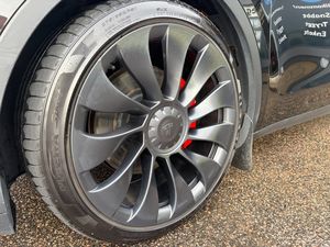Tesla Model Y bild 19