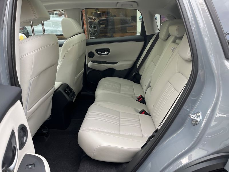 Honda ZR-V bild 6