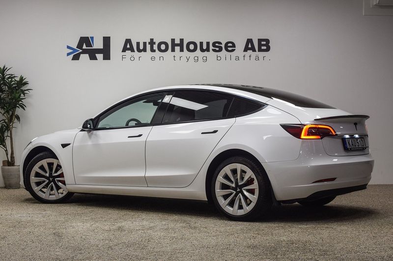 Tesla Model 3 bild 2