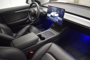 Tesla Model 3 bild 11