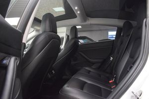 Tesla Model 3 bild 22
