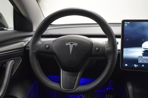 Tesla Model 3 bild 12