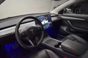 Tesla Model 3 bild 9