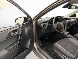 Toyota Auris bild 9