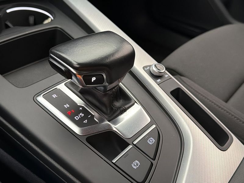 Audi A4 bild 24