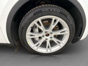 Tesla Model Y bild 35
