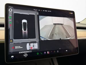 Tesla Model Y bild 19