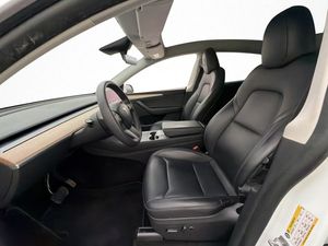 Tesla Model Y bild 12