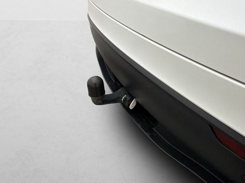 Tesla Model Y bild 10