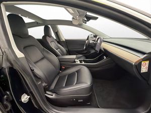 Tesla Model 3 bild 25