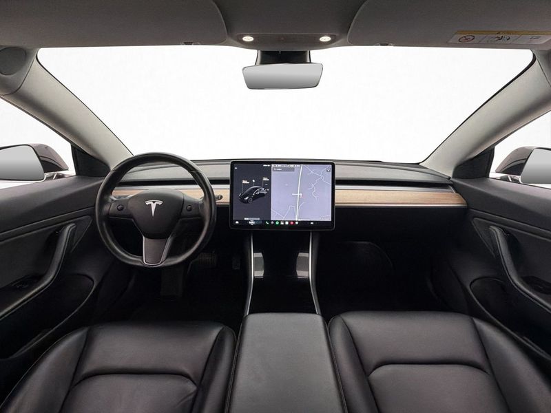 Tesla Model 3 bild 17
