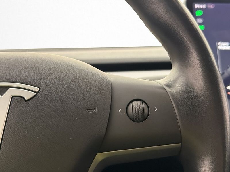 Tesla Model 3 bild 15