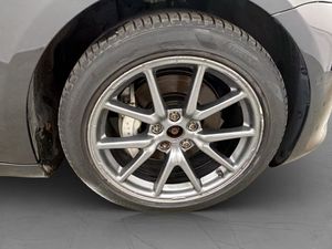 Tesla Model 3 bild 33
