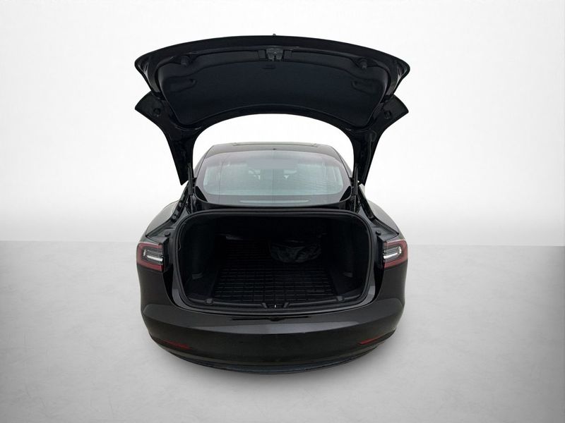 Tesla Model 3 bild 28