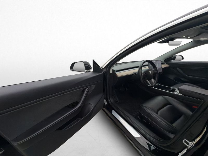 Tesla Model 3 bild 10