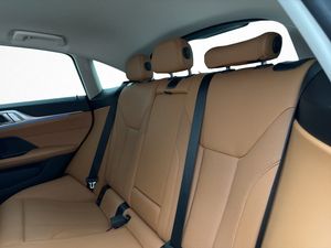 BMW i4 bild 29