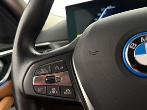 BMW i4 bild 18