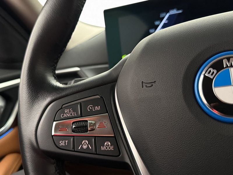 BMW i4 bild 18