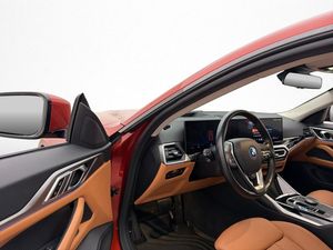 BMW i4 bild 12