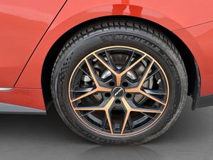 BMW i4 bild 36