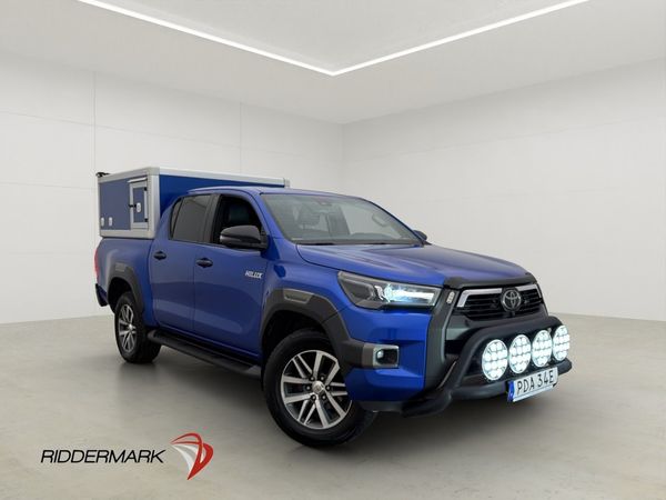 Toyota Hilux Invincible 2.8 4WD HUNDKÅPA Värmare 3-Burar JBL - 2022