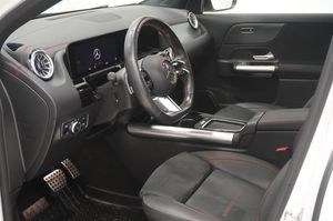 Mercedes EQA300 bild 2