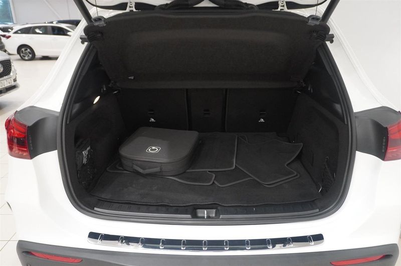 Mercedes EQA300 bild 12