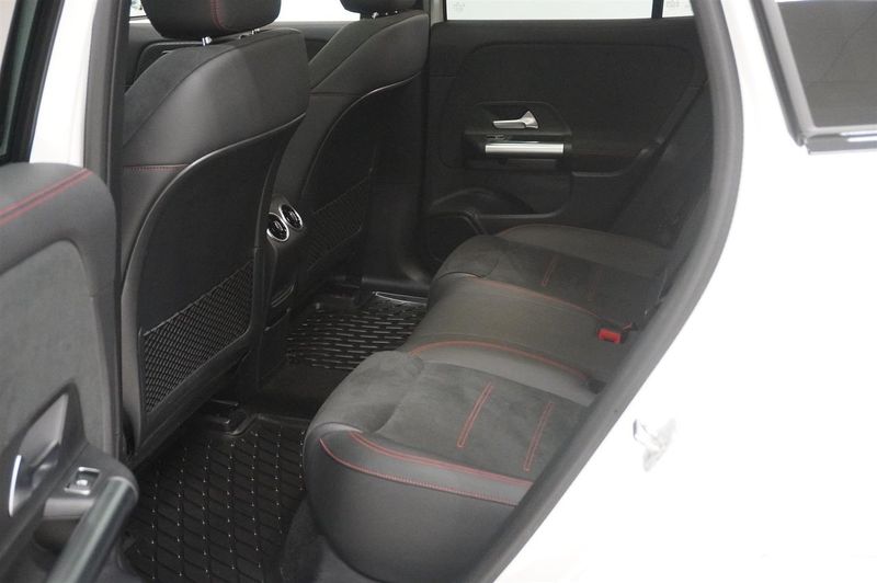 Mercedes EQA300 bild 7