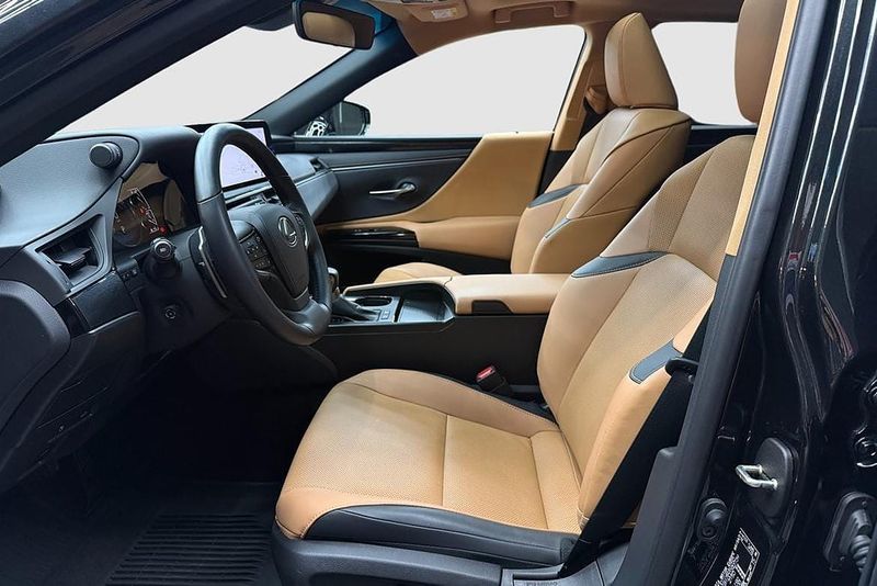 Lexus ES bild 14