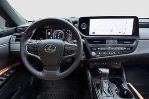 Lexus ES bild 13