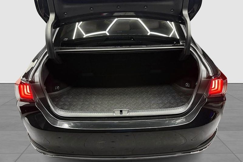 Lexus ES bild 4