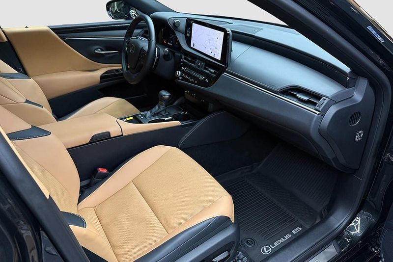 Lexus ES bild 16