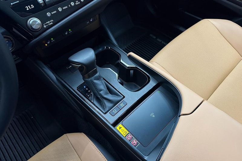 Lexus ES bild 17