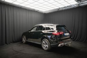 Mercedes GLC300 bild 9