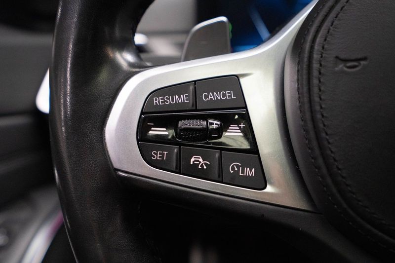 BMW 330 bild 16