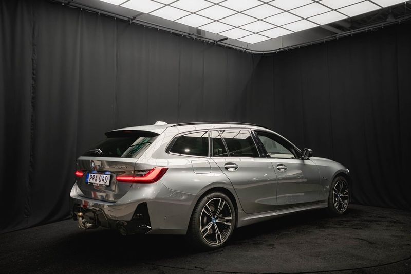 BMW 330 bild 7