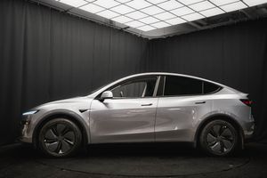 Tesla Model Y bild 9