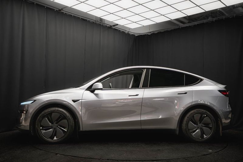 Tesla Model Y bild 9