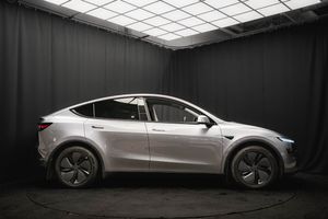 Tesla Model Y bild 5