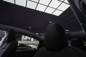 Tesla Model Y bild 14