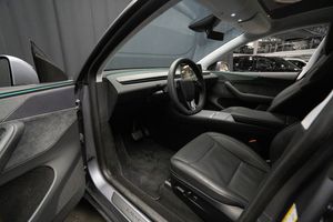 Tesla Model Y bild 15