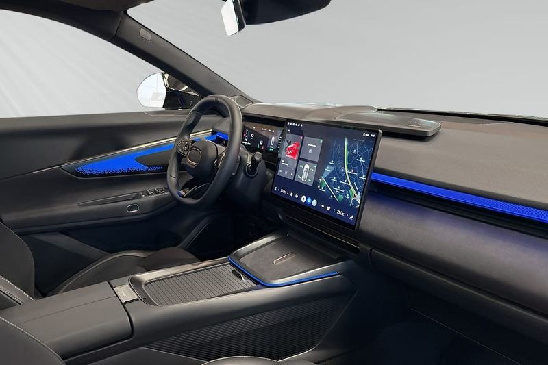 Lynk & Co 08 bild 9