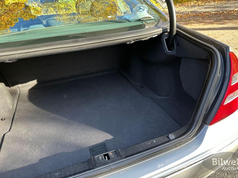 Mercedes E200 bild 23