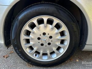 Mercedes E200 bild 64