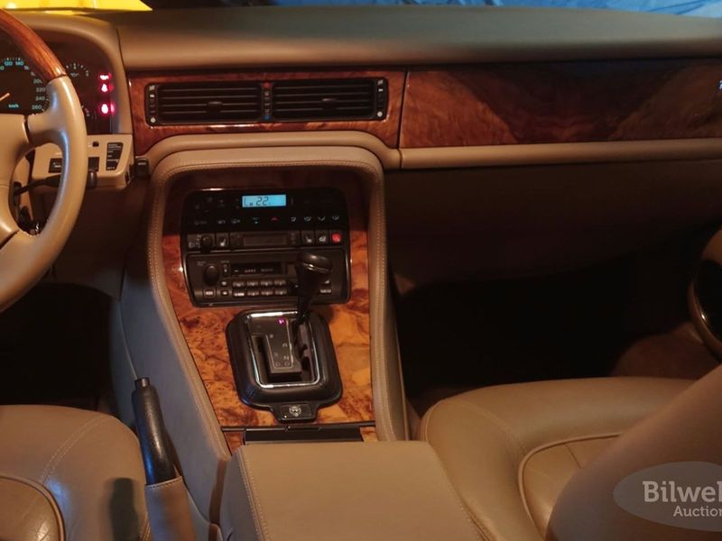 Jaguar XJ6 bild 39
