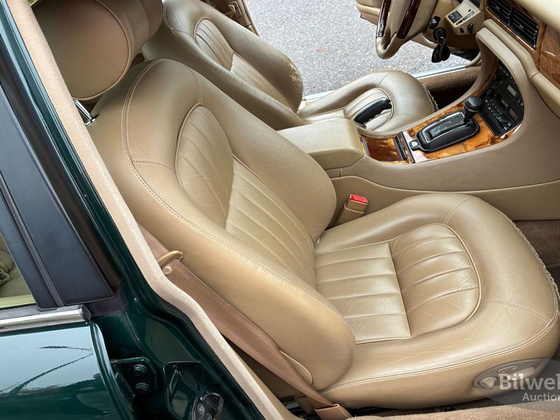 Jaguar XJ6 bild 26