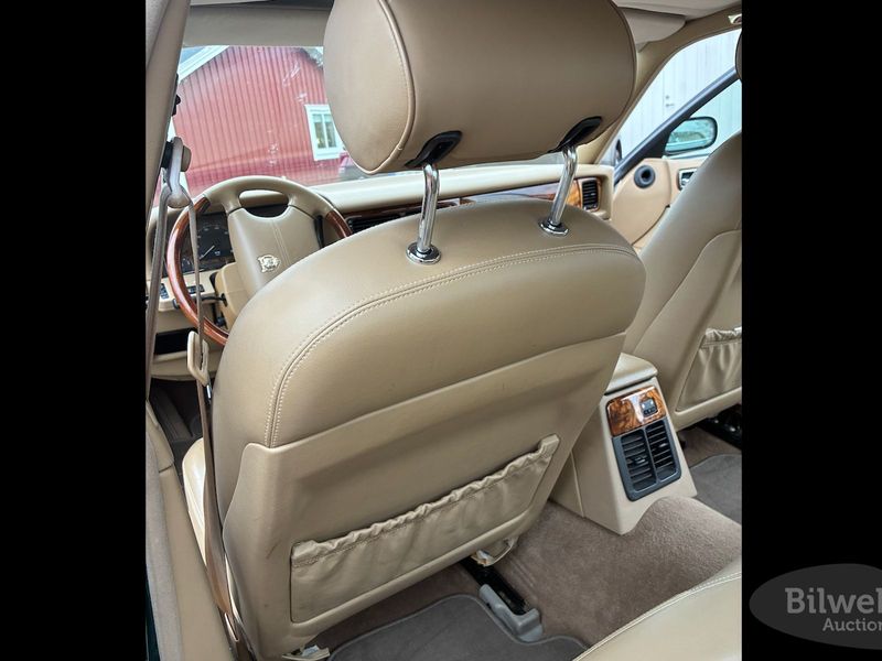 Jaguar XJ6 bild 15