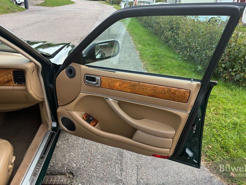 Jaguar XJ6 bild 30