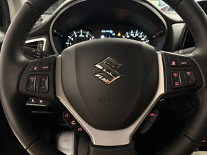 Suzuki S-CROSS bild 8